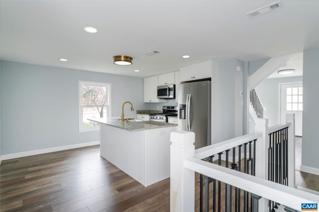 900 SAINT CLAIR AVE, Charlottesville, VA 22901