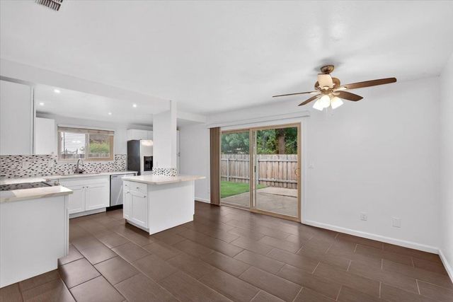2307 Filmore Ln, Rancho Cordova, CA 95670