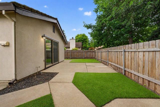 2307 Filmore Ln, Rancho Cordova, CA 95670