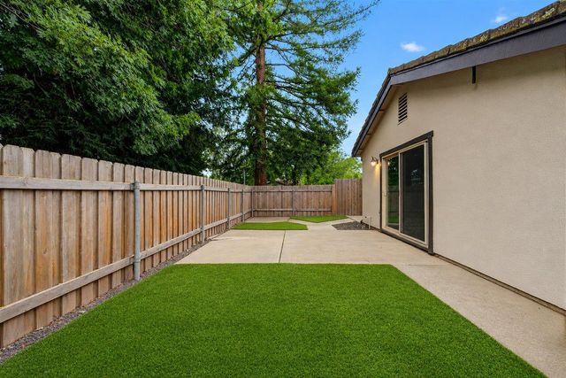 2307 Filmore Ln, Rancho Cordova, CA 95670