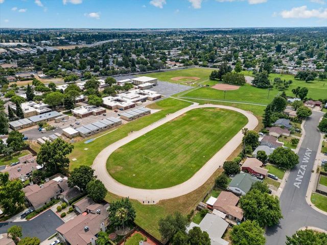 2307 Filmore Ln, Rancho Cordova, CA 95670