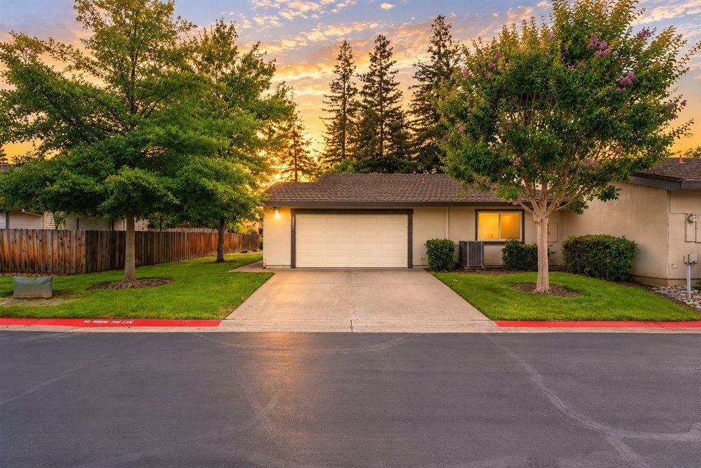 2307 Filmore Ln, Rancho Cordova, CA 95670