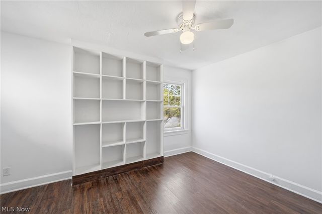 1068 Nela View Road, Cleveland Heights, OH 44112