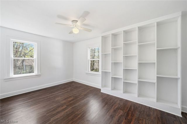 1068 Nela View Road, Cleveland Heights, OH 44112