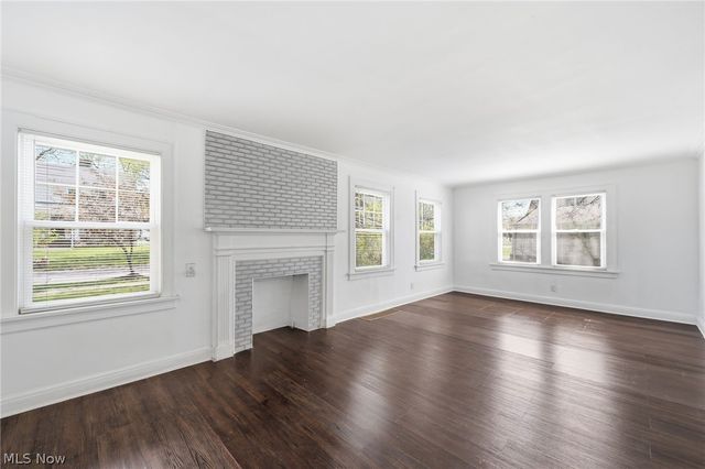 1068 Nela View Road, Cleveland Heights, OH 44112