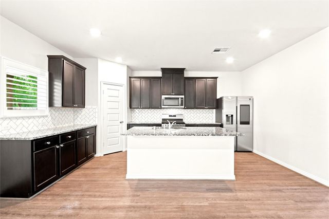 1202 Vilamoura Court, Crosby, TX 77532