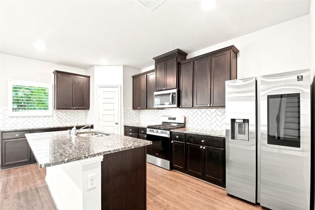 1202 Vilamoura Court, Crosby, TX 77532