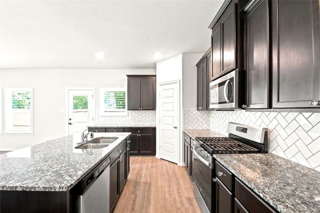 1202 Vilamoura Court, Crosby, TX 77532