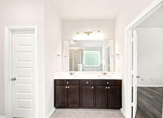 1202 Vilamoura Court, Crosby, TX 77532