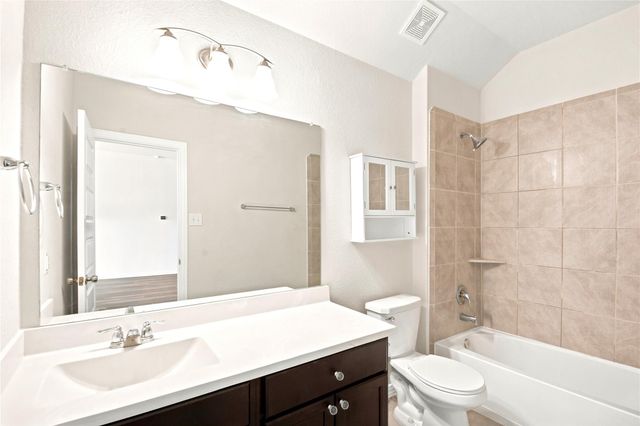 1202 Vilamoura Court, Crosby, TX 77532