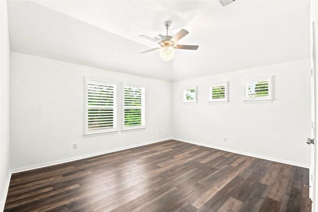 1202 Vilamoura Court, Crosby, TX 77532