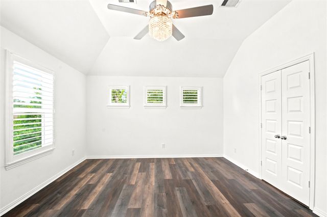 1202 Vilamoura Court, Crosby, TX 77532