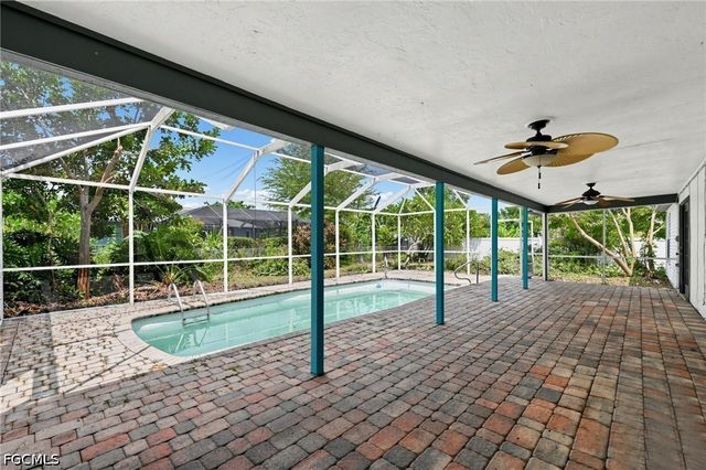 1325 SW 25th TER, Cape Coral, FL 33914