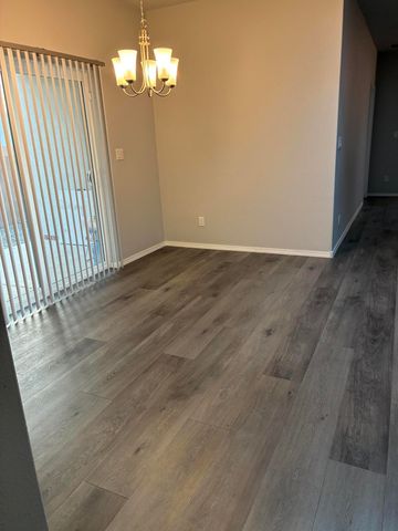 6121 Strand Loop SE, Albuquerque, NM 87106