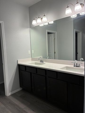 6121 Strand Loop SE, Albuquerque, NM 87106