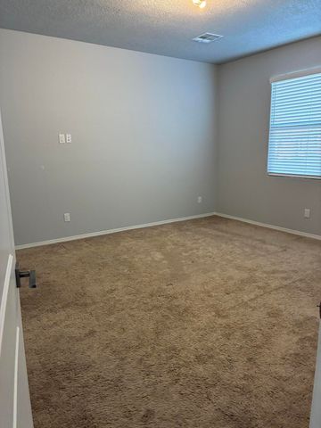 6121 Strand Loop SE, Albuquerque, NM 87106