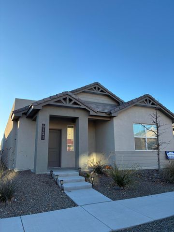 6121 Strand Loop SE, Albuquerque, NM 87106