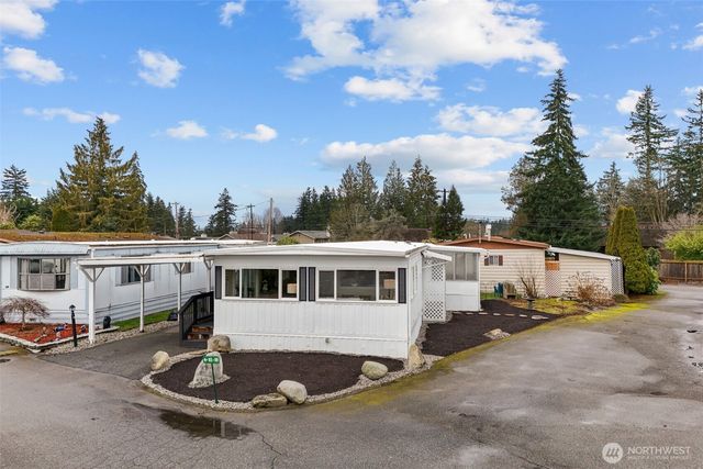 18501 52nd Avenue W #83, Lynnwood, WA 98037