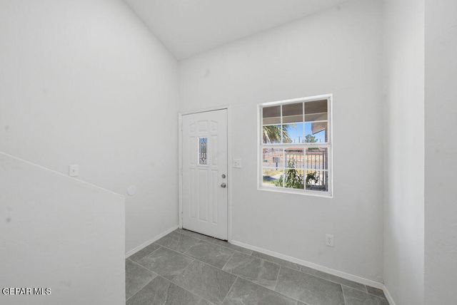 821 Los Lagos Way B, El Paso, TX 79907