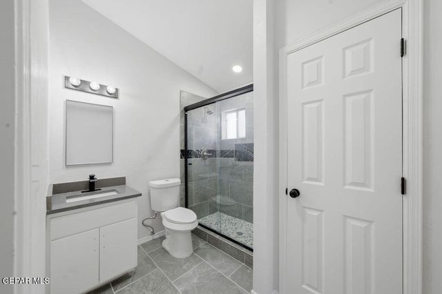 821 Los Lagos Way B, El Paso, TX 79907