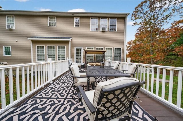 14 Audubon Lane, Coventry, RI 02831