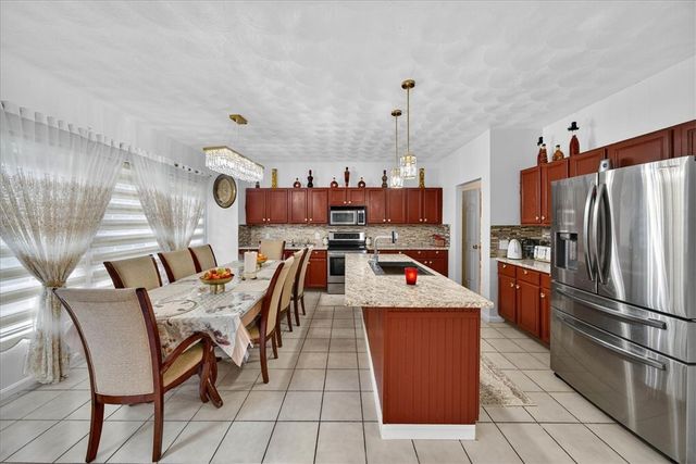 14 Audubon Lane, Coventry, RI 02831