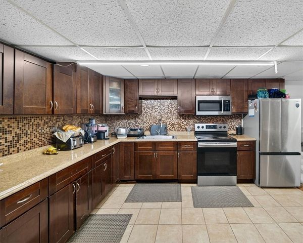 14 Audubon Lane, Coventry, RI 02831