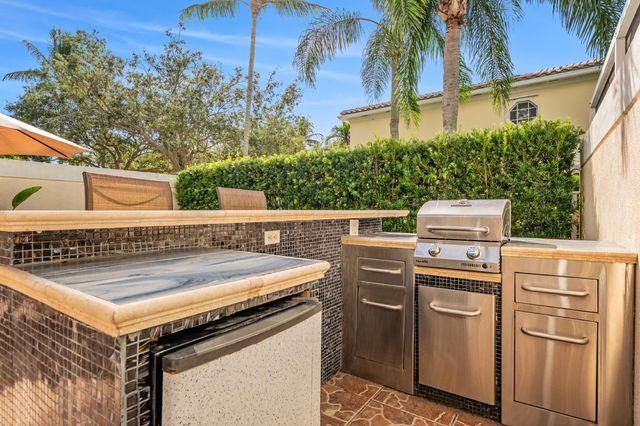 477 Capistrano Drive, Palm Beach Gardens, FL 33410