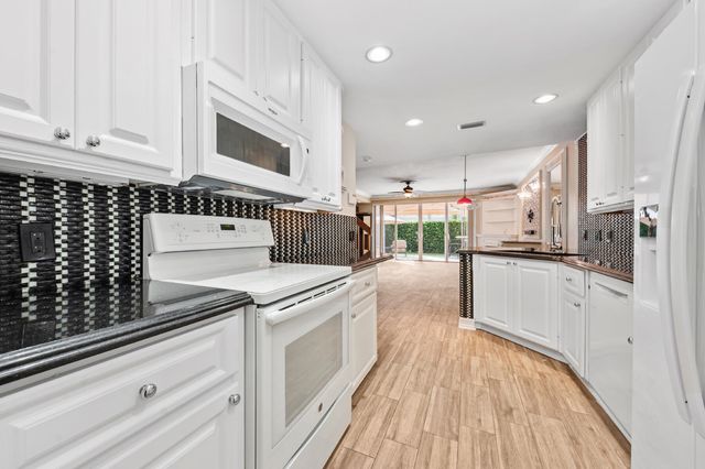 477 Capistrano Drive, Palm Beach Gardens, FL 33410