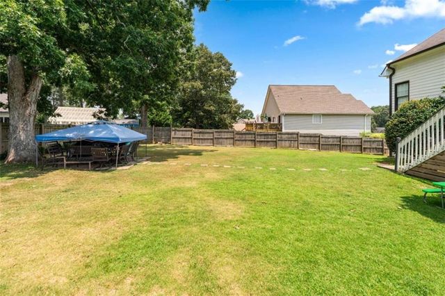 30 Meadowbridge Drive, Cartersville, GA 30120