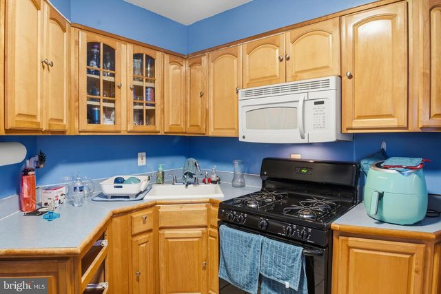 3307 MCELDERRY ST, Baltimore, MD 21205