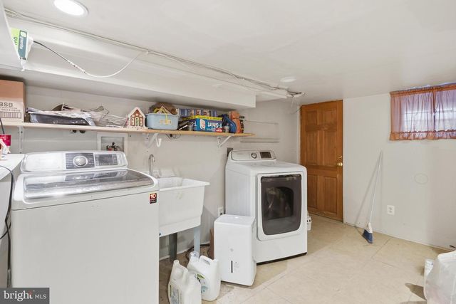 3307 MCELDERRY ST, Baltimore, MD 21205