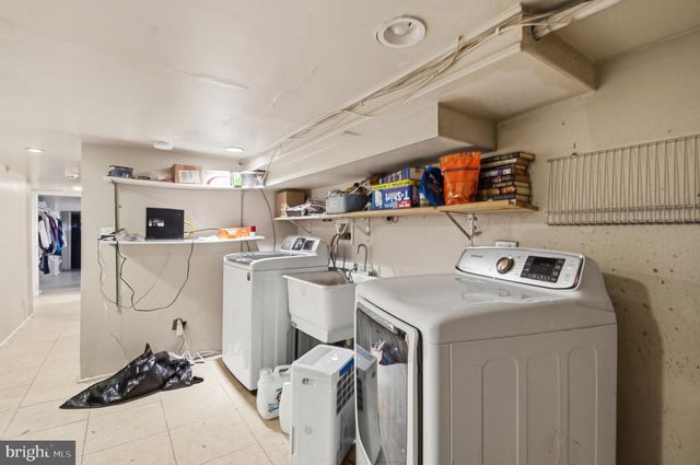 3307 MCELDERRY ST, Baltimore, MD 21205