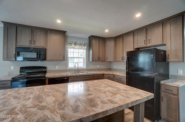 416 Hazel Avenue, Lima, OH 45801