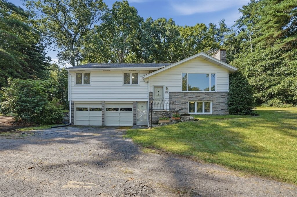 65 Church Street, Ludlow, MA 01056