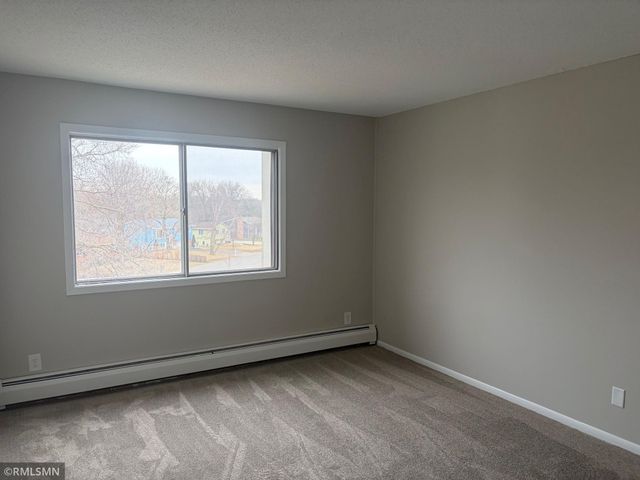 2801 Flag Avenue N 323, New Hope, MN 55427