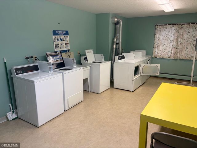 2801 Flag Avenue N 323, New Hope, MN 55427