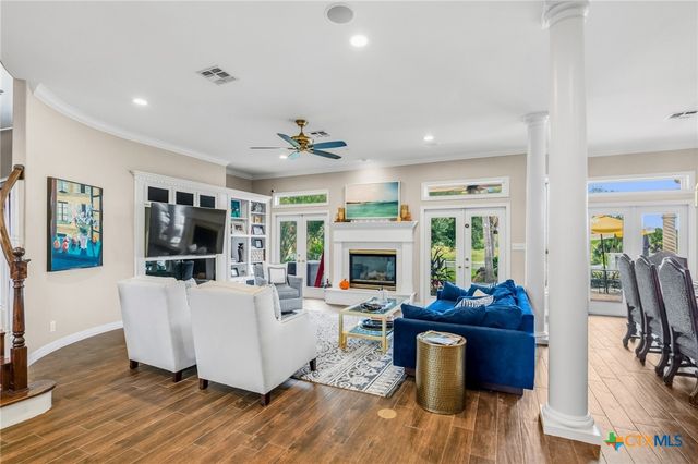 306 Creekridge Drive, Victoria, TX 77904