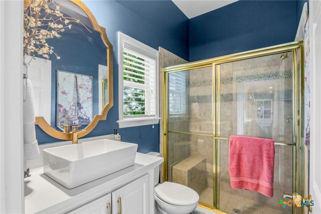 306 Creekridge Drive, Victoria, TX 77904