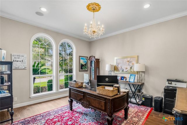 306 Creekridge Drive, Victoria, TX 77904