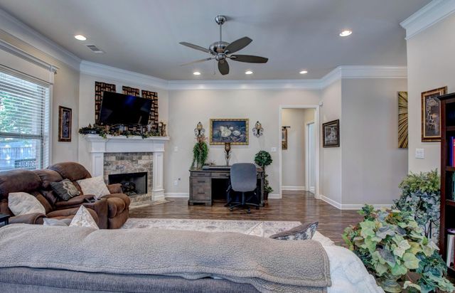 123 Nantucket Loop, Maumelle, AR 72113