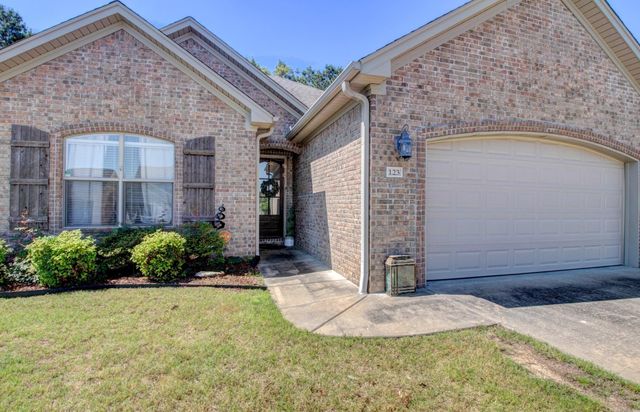 123 Nantucket Loop, Maumelle, AR 72113