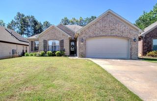 123 Nantucket Loop, Maumelle, AR 72113
