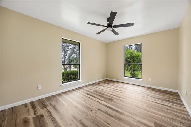 50 Palmer LN, Wimberley, TX 78676