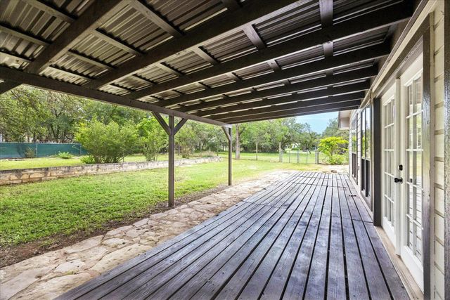 50 Palmer LN, Wimberley, TX 78676