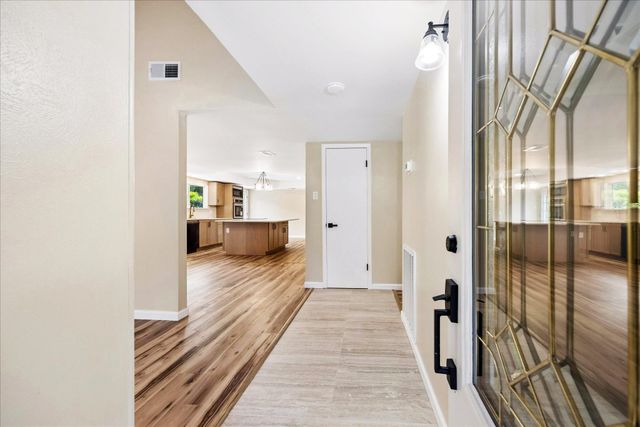 50 Palmer LN, Wimberley, TX 78676