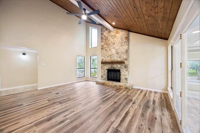 50 Palmer LN, Wimberley, TX 78676