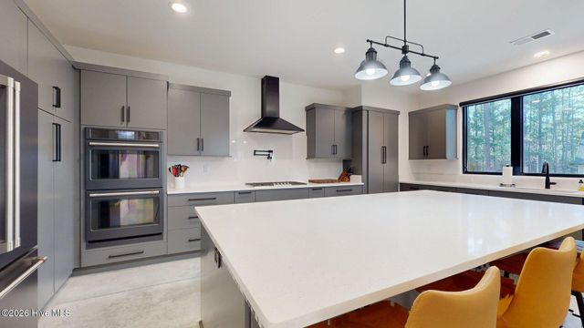 4 Woodward Place, Pinehurst, NC 28374