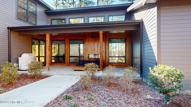 4 Woodward Place, Pinehurst, NC 28374