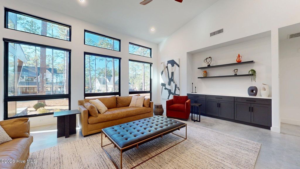 Image 15 of property listing at 4 Woodward Place, Pinehurst, NC 28374